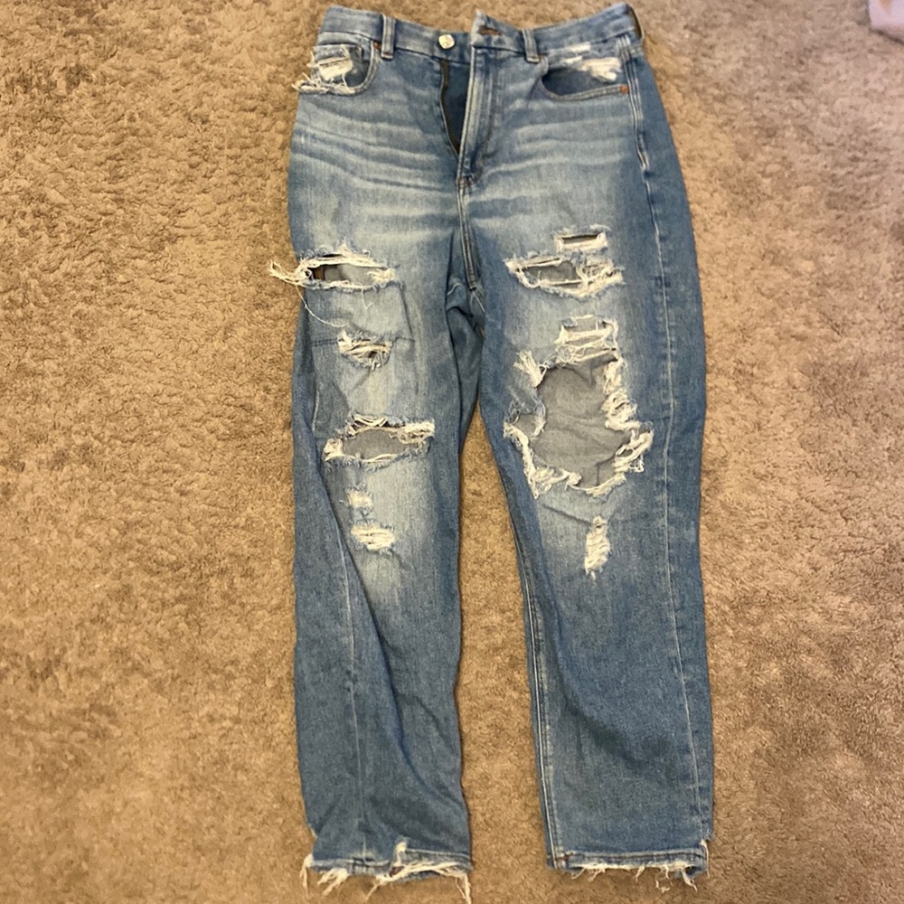American Eagle Curvy Mom Jeans SIZE 10